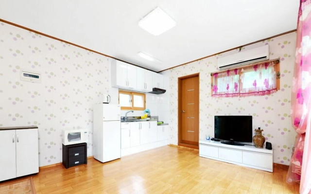 The Tree in the Lake