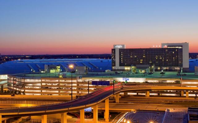 Grand Hyatt DFW - Connected to the airport
