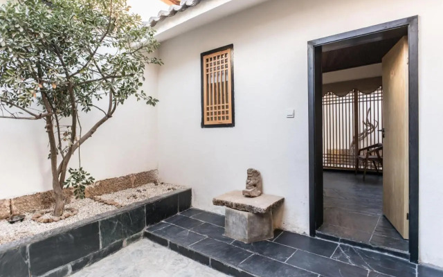 Dali Shaxi Qing Jing Courtyard