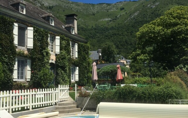 Maison Mayou