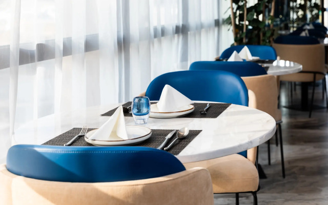 Prime Al Corniche Hotel