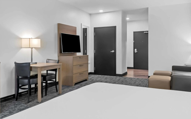 Best Western Plus Winkler