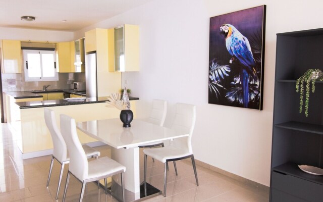 Phaedrus Living Beachfront Villa Morona