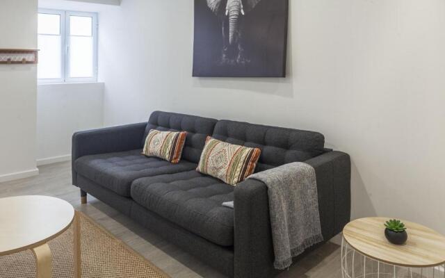 WelcomeBuddy - ANCO 56 - Cozy Retreat with Terrace