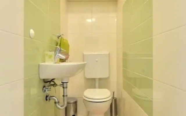 Sama - Modern & Comfortable - A1