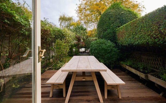 The Fulham Wonder - Stylish 4bdr Flat With Garden