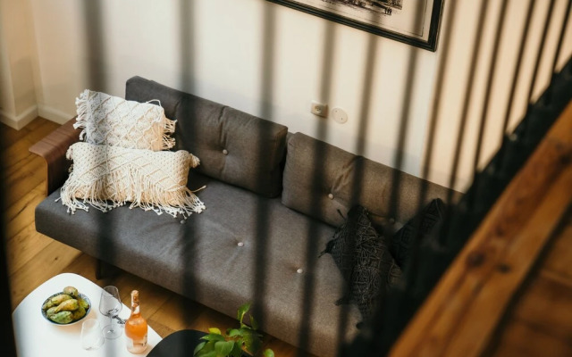DeBlox living - Alhambra Apartments