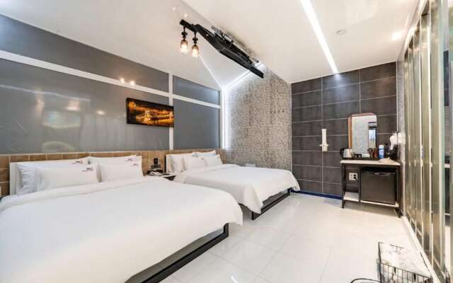 Hotel Eat Com