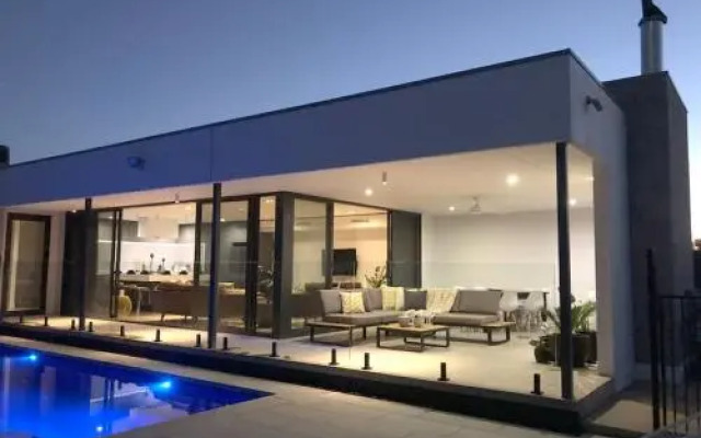 The Sinatra Holiday House in Mulwala