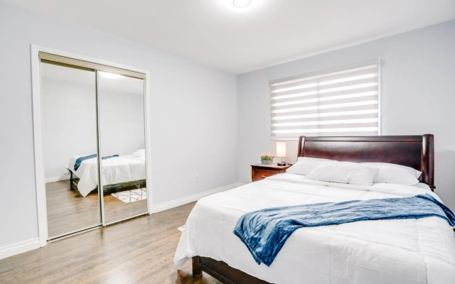 Tranquil & Cozy 30 min to Toronto ~ Backyard ~ Pkg