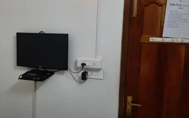 Red Pine Guest House (Indians Only)