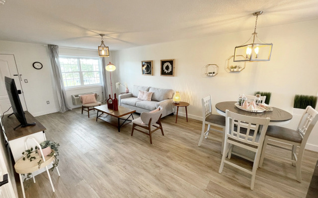 Gateway to Greenwich Suites