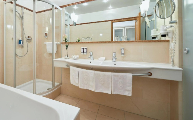 DAS RONACHER Thermal Spa Hotel