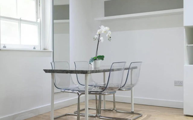 Skyvillion One Bedroom Apartment by London King's Cross