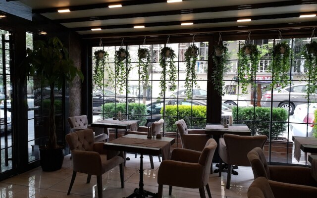 Home Boutique Hotel