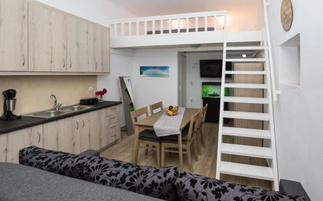 Sunny Apartment - Triovasalos