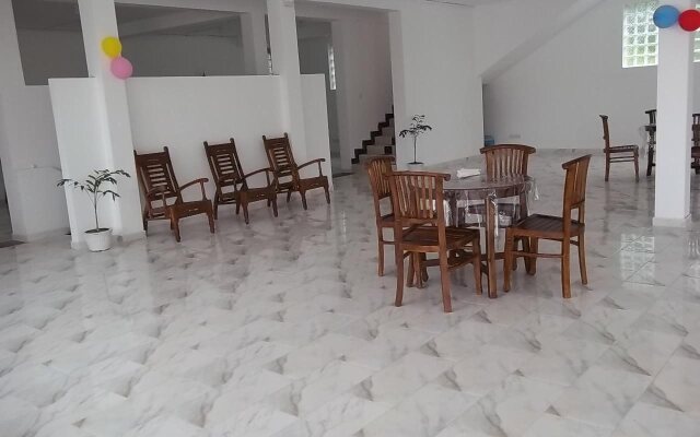 Lagoon Waves Hotel