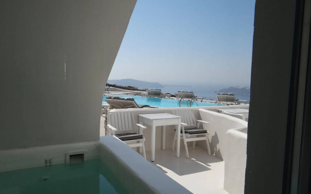 Amaze Suites