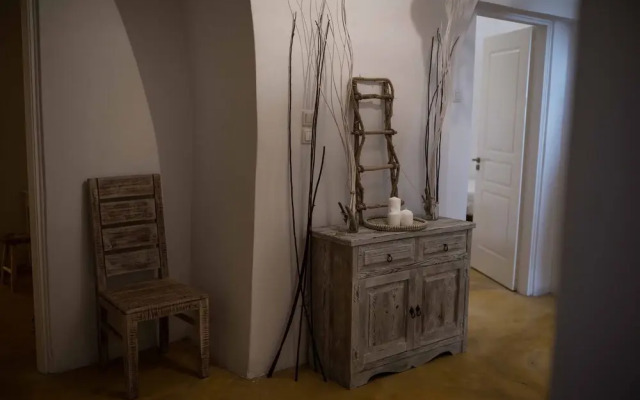 The Grand Cave House