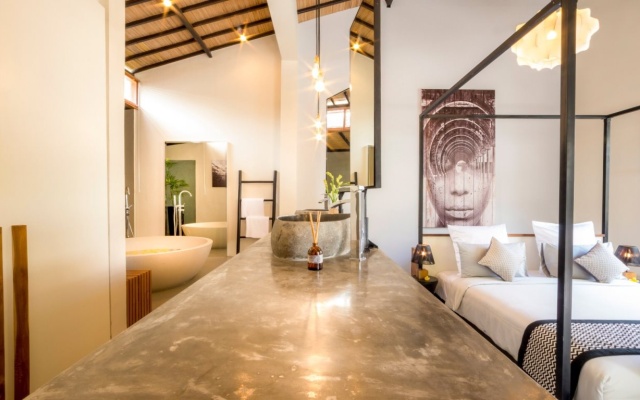 Suites Infinity & Beyond – Guest Rooms – Kerobokan Kelod