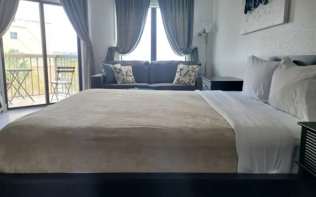 Premium Condos near Universal Studios