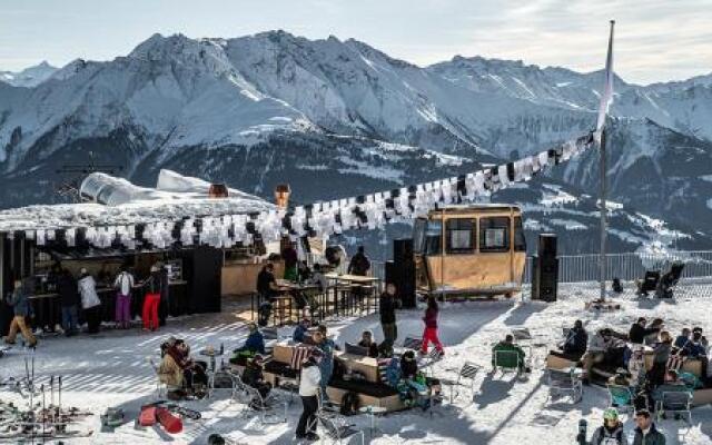 GALAAXY Mountain Hostel