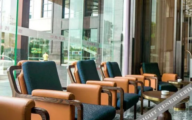 Qianlong Hotel