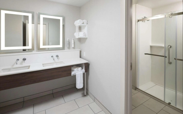 Hampton Inn & Suites Rochester Downtown
