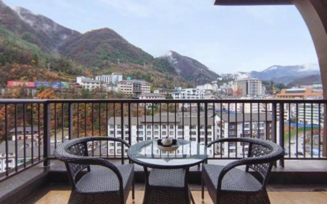 Kande Grand Land Hotel