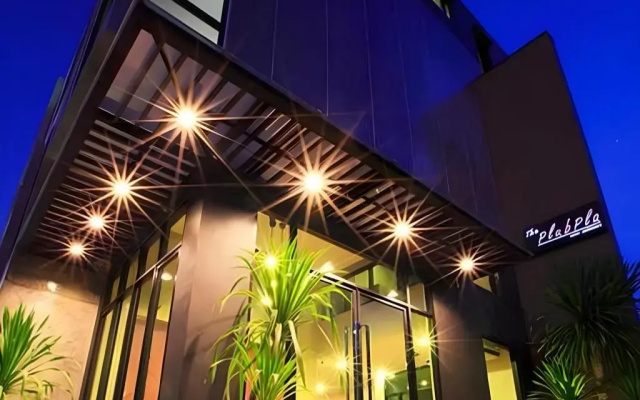 The Plubpla Serviced Apartment