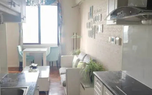Shanghai Qili Cinema Apartment (Fengxian Development Zone)