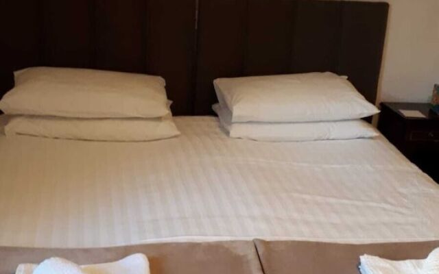Rowanlea Guest House