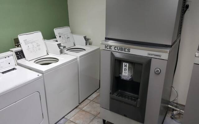 Americas Best Value Inn - Mentor