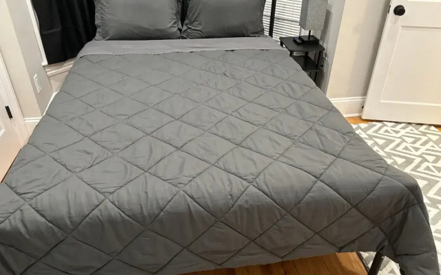 HomeStay - B&B - Near South Boston - JFK-Umass Area