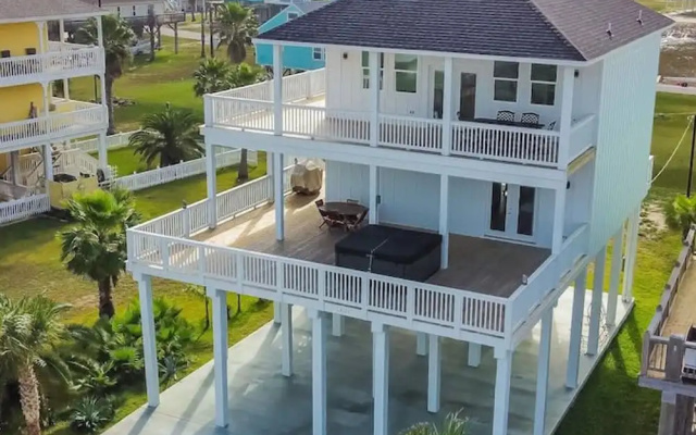 Unforgettable Vacation Getaway in Treasure Island