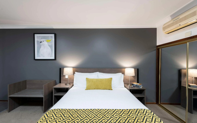 Best Western Plus Ambassador Orange