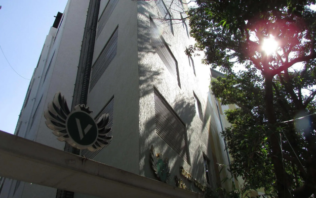 Vinaya Royal Inn
