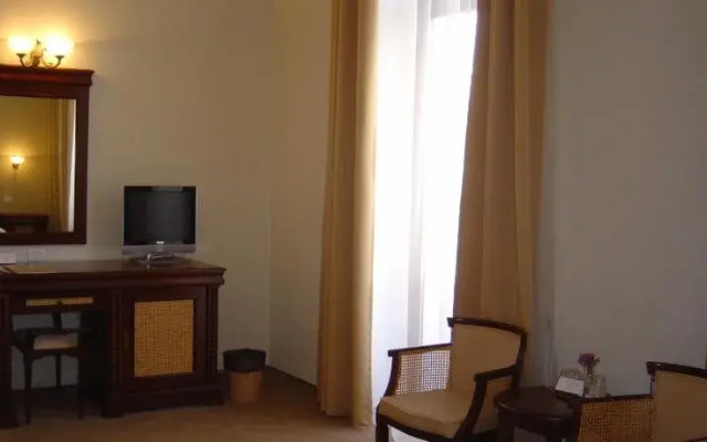 Atrium Hotel Ateneu City Center