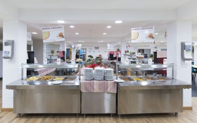 Albergue Inturjoven Sierra Nevada - Hostel