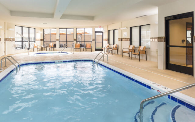 Courtyard by Marriott Bismarck North