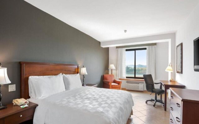 Holiday Inn Panama Canal by IHG