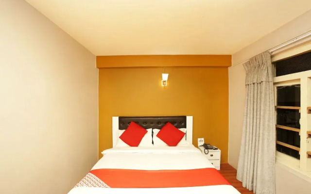 Oyo 607 De' Tisha Inn Lounge & Bar