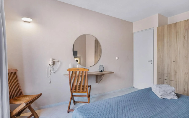 Yria Beach Hotel