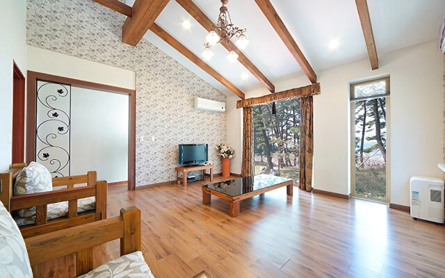 Taean Jaderak Pension