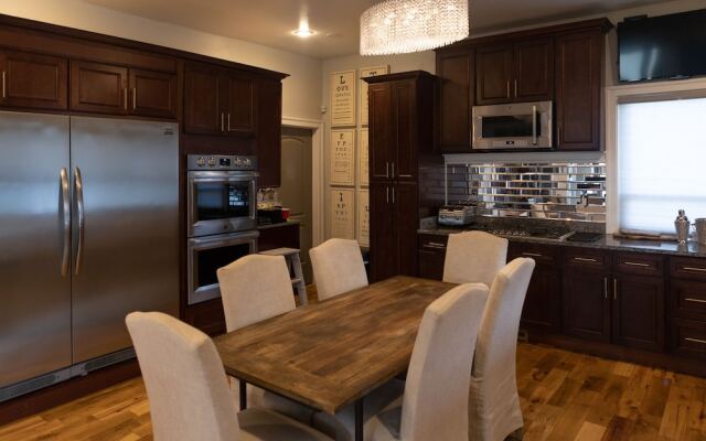 The Cochrane House Luxury Historic Inn