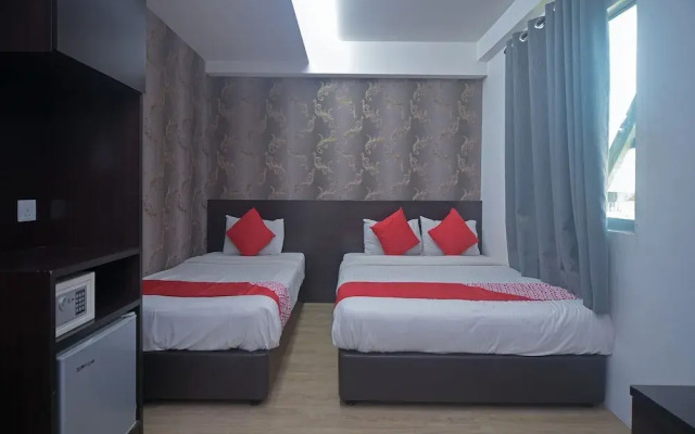 Oyo 44052 Seven Hotel