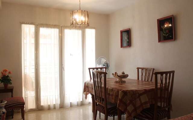 Big Apartment In The Old Town