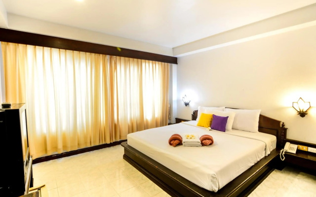 Samui First House Hotel