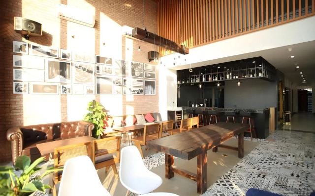 Kingsales Hotel