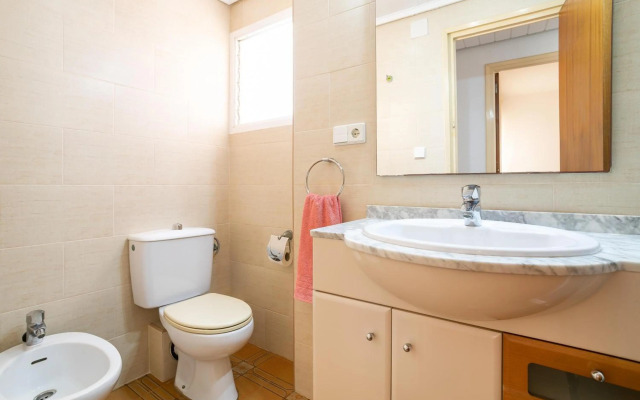 Apartment with stunning sea views